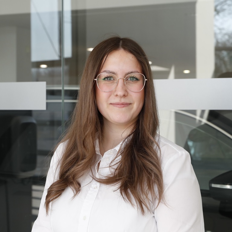 Lilly-Fabienne Düsel | Verkaufsberater 