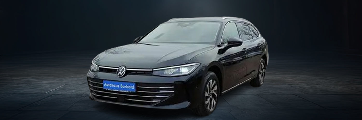 Passat_von_Schräg_vorn_Außenfrabe_Grenadillschwarz_Metallic